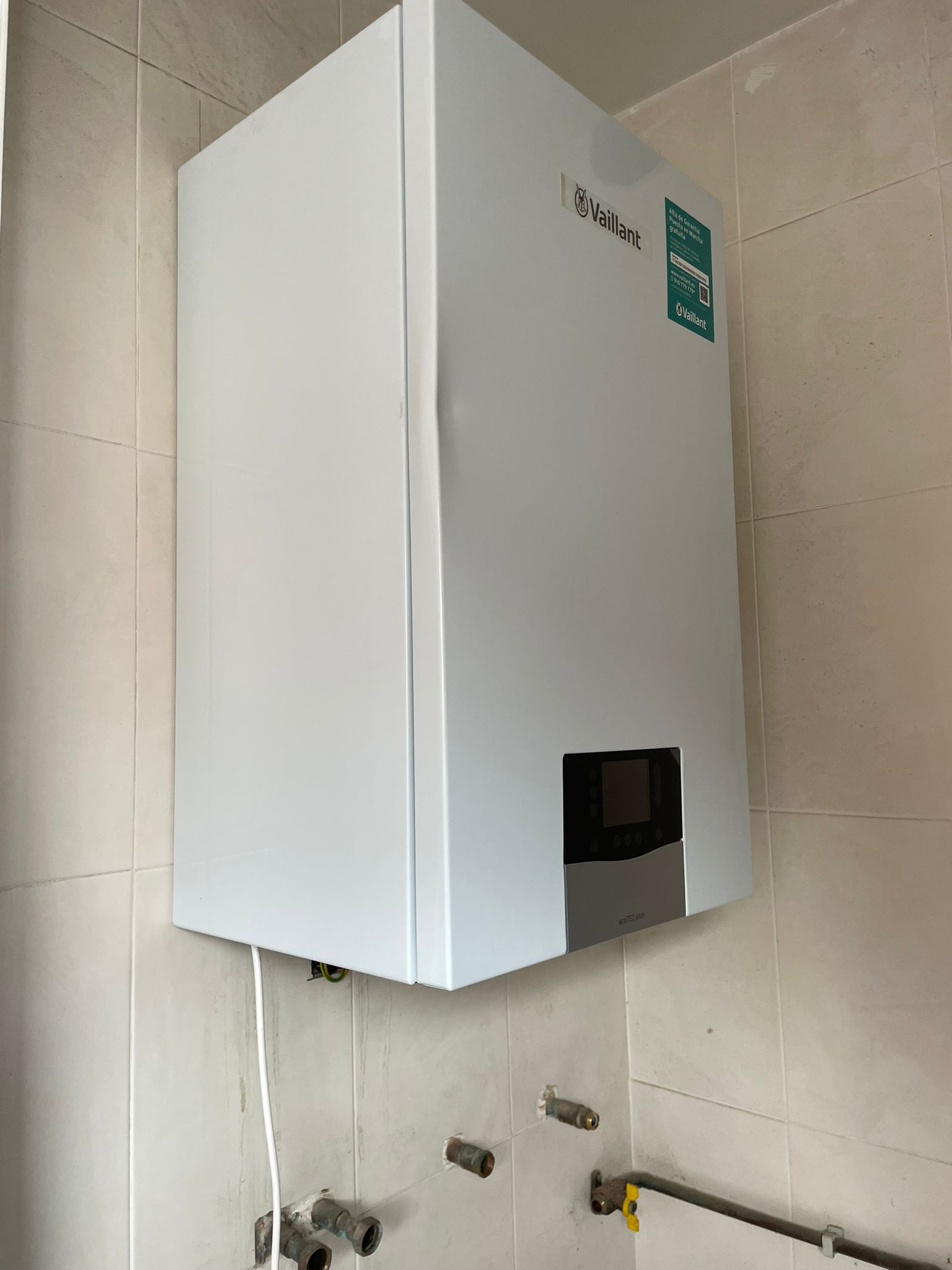 Vehículo de SAT-FRIOYCALOR con servicio de desplazamiento gratis en Logroño